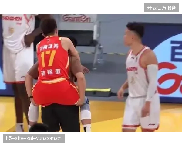 王博指导最后两分钟战术布置失当，广厦因无谓失误惜败上海丢掉赛点